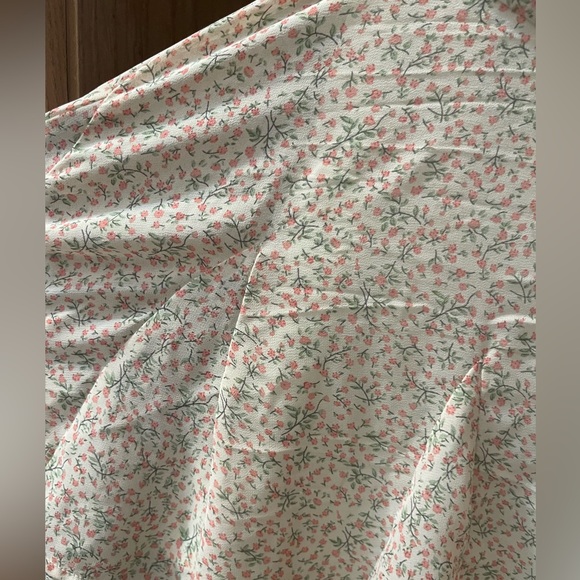 Floral Romper - Picture 3 of 4